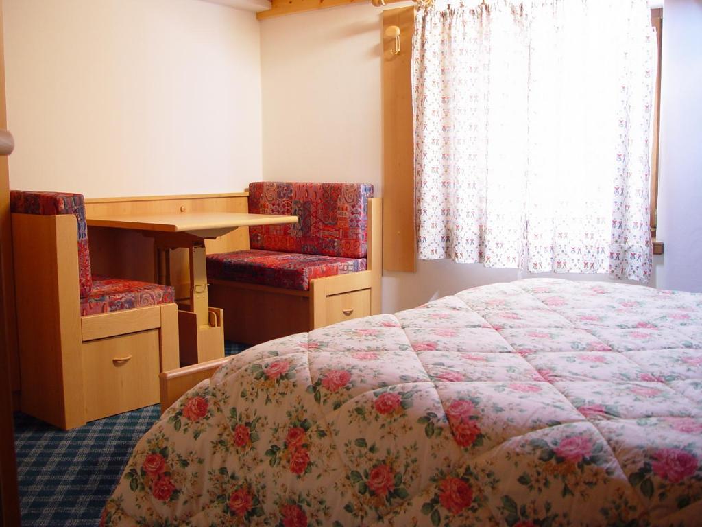 DOLOMITI appart&rooms Varena Chambre photo